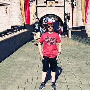 Meet your Posher, Vivian